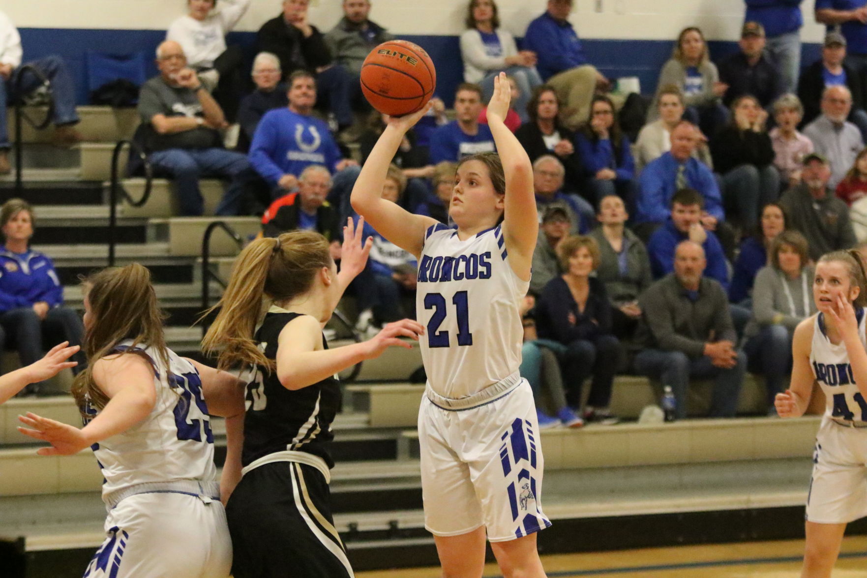 Centennial vs. Aquinas girls basketball 19.JPG